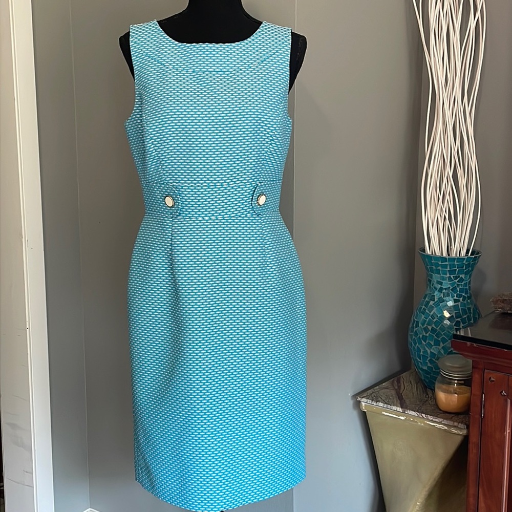 Chelsea Rose Textured Ocean Blue & White Shift Dress